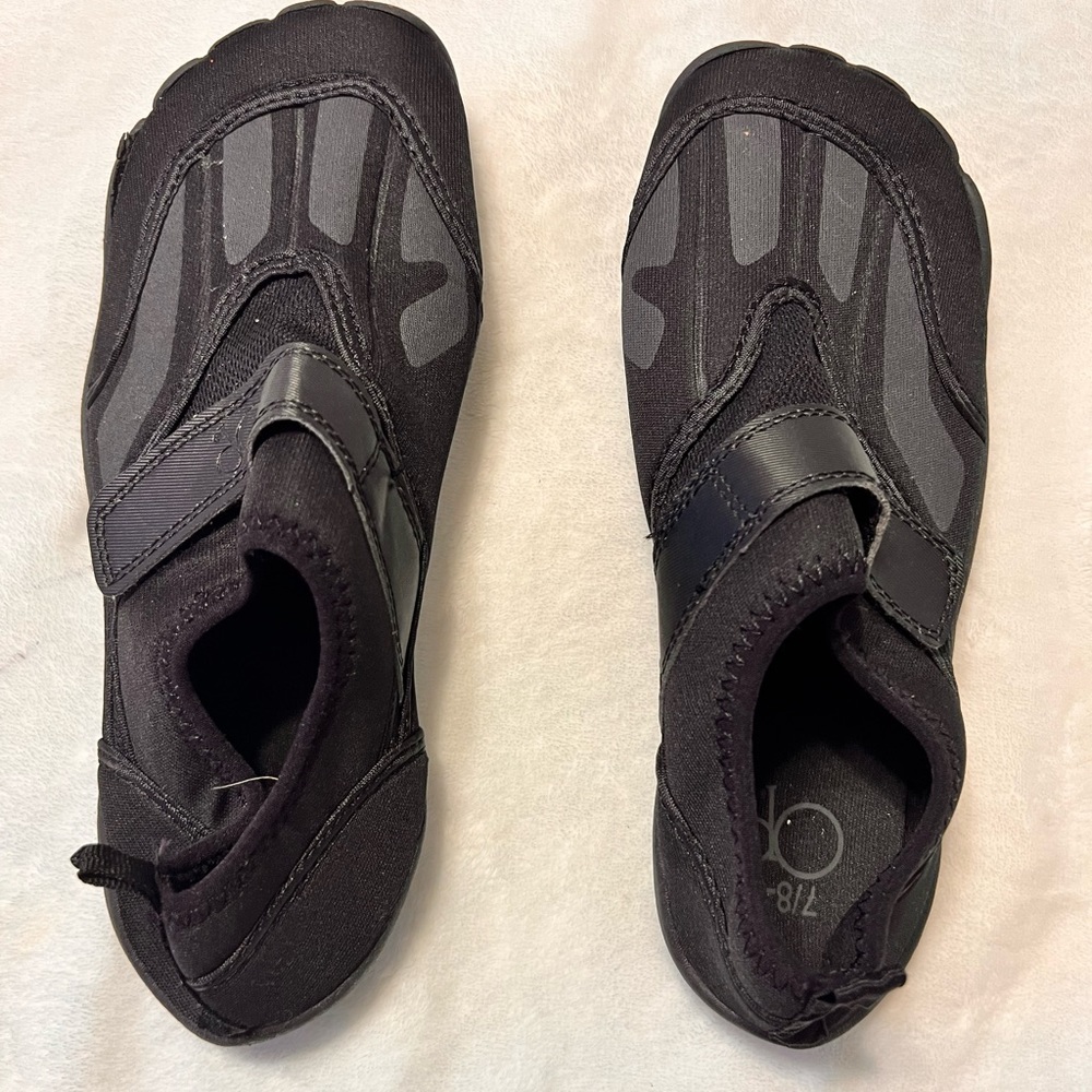 Water shoes